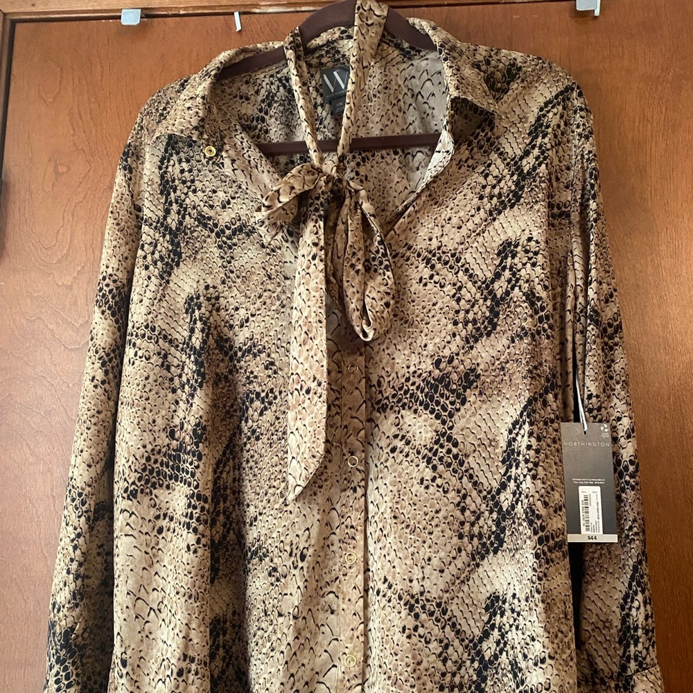 New with tags blouse